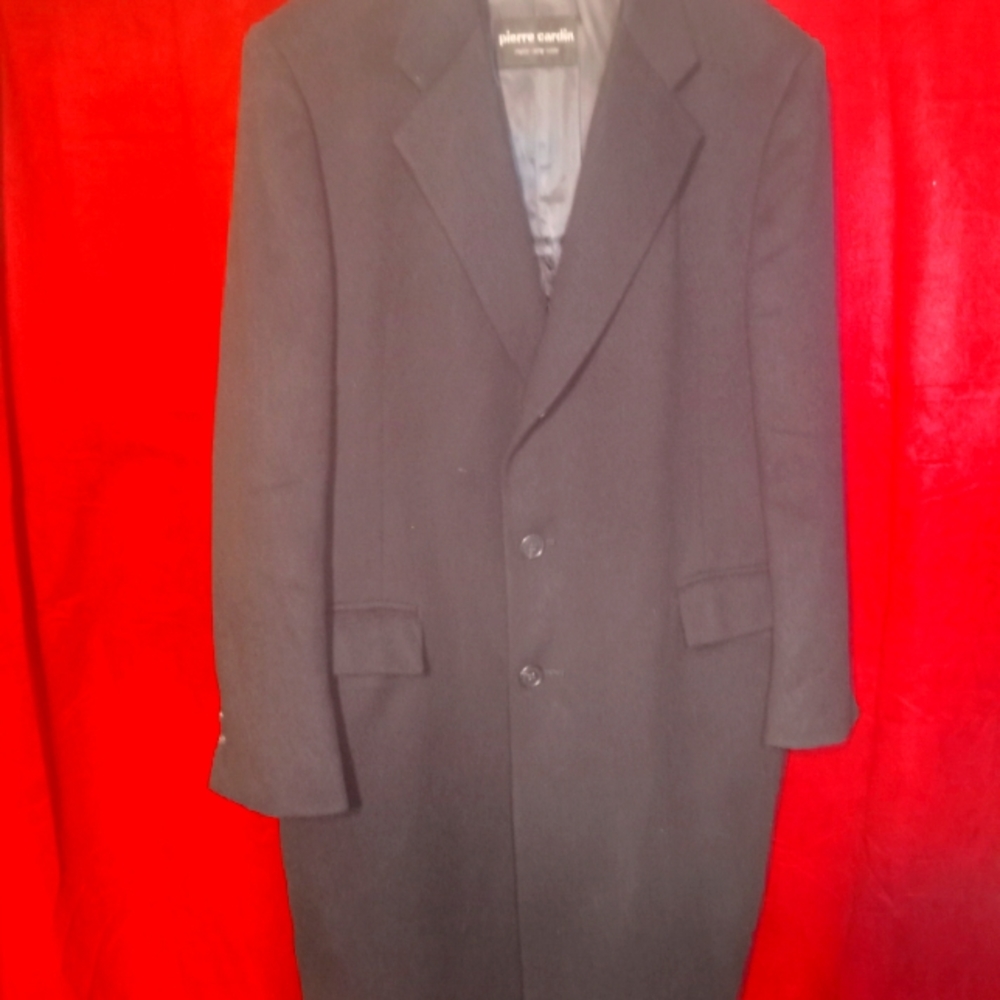 100% wool men's Pierre Cardin coat, very good condition, men's large